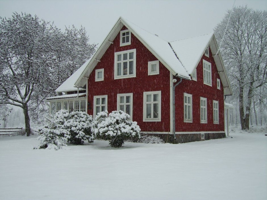 Красный Скандинавский дом