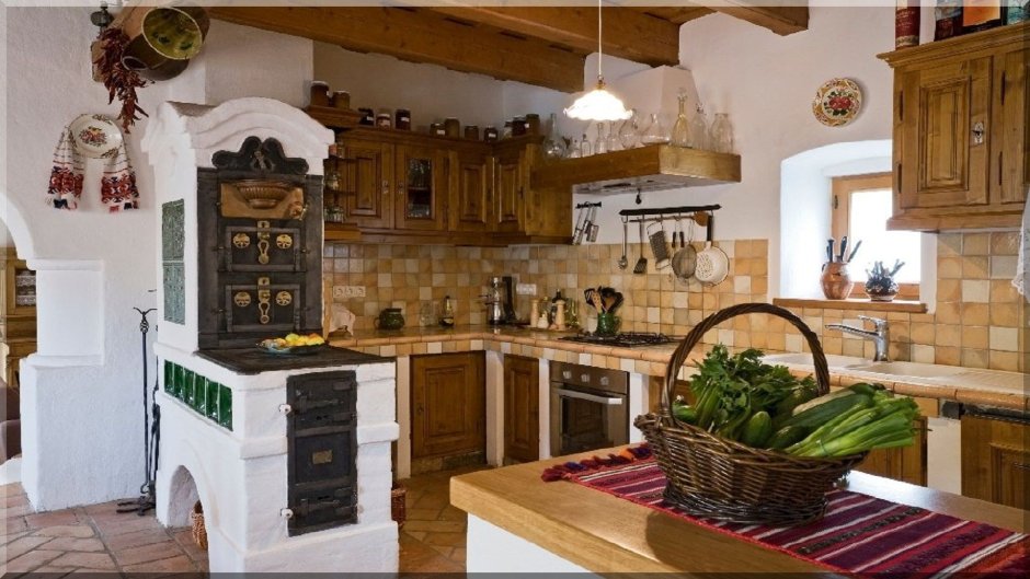 Кухня в деревенском стиле с печкой