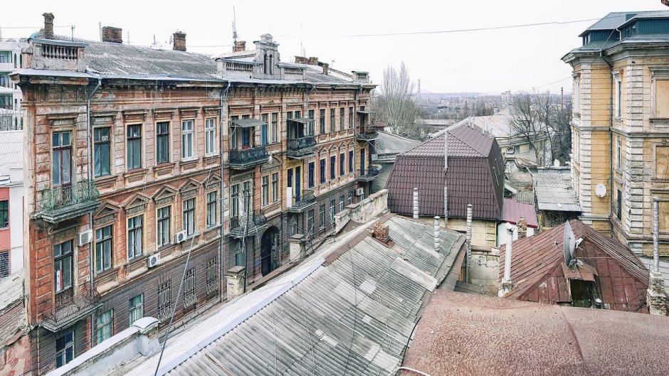 Стена в Одессе гдеинамечены окна