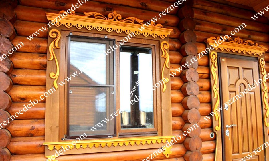 Резные наличники на окна в деревянном доме