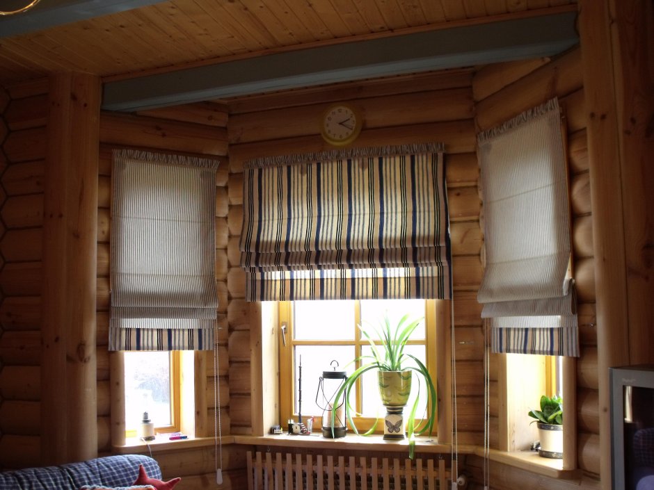 Тюль в деревянном доме
