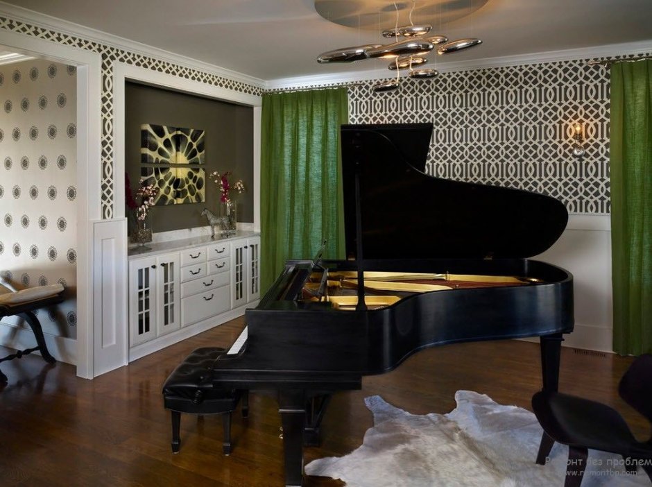 Интерьер комнаты с пианино
