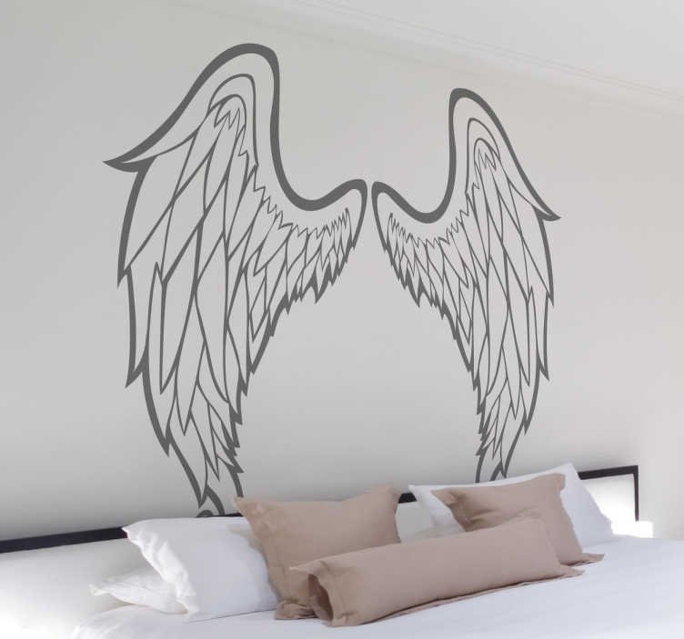 Крылья ангела на стене