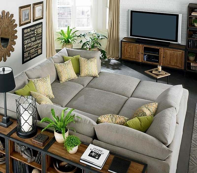 Уютный диван в интерьере