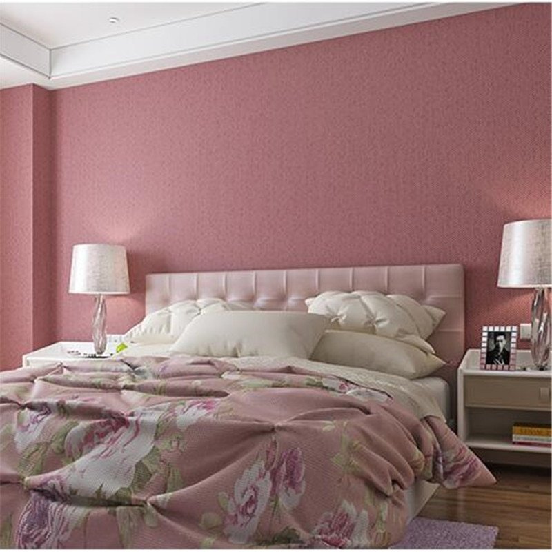 Спальня в грязно розовых тонах
