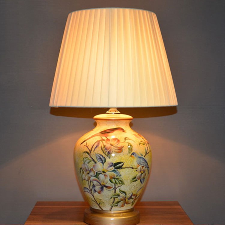 Настольная лампа Maytoni Felicita arm029-11-w