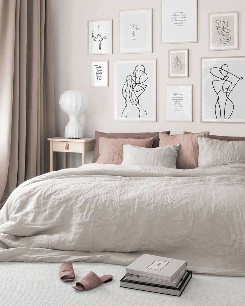 Постеры над кроватью в скандинавском стиле