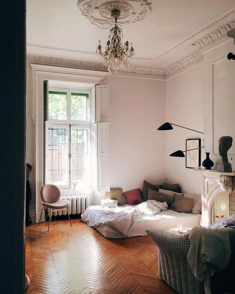 Маленькая квартира в парижском стиле