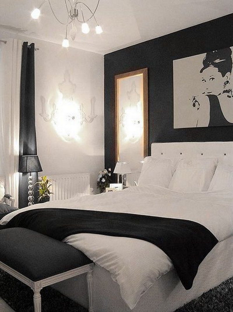 Бело черная спальня
