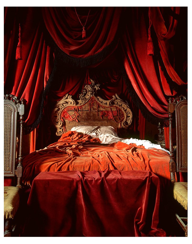 Королевская кровать Франция 18 век