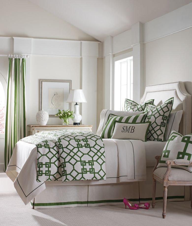 Бело зеленая спальня (71 фото)