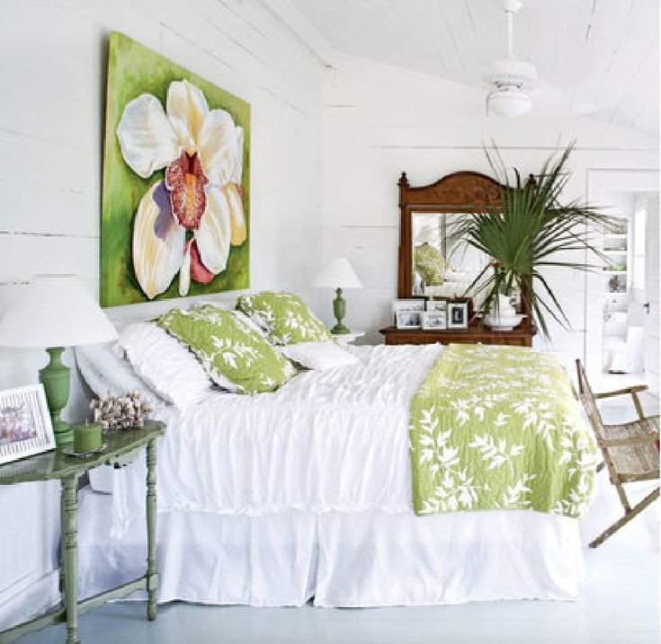 Спальня в бело зеленых тонах