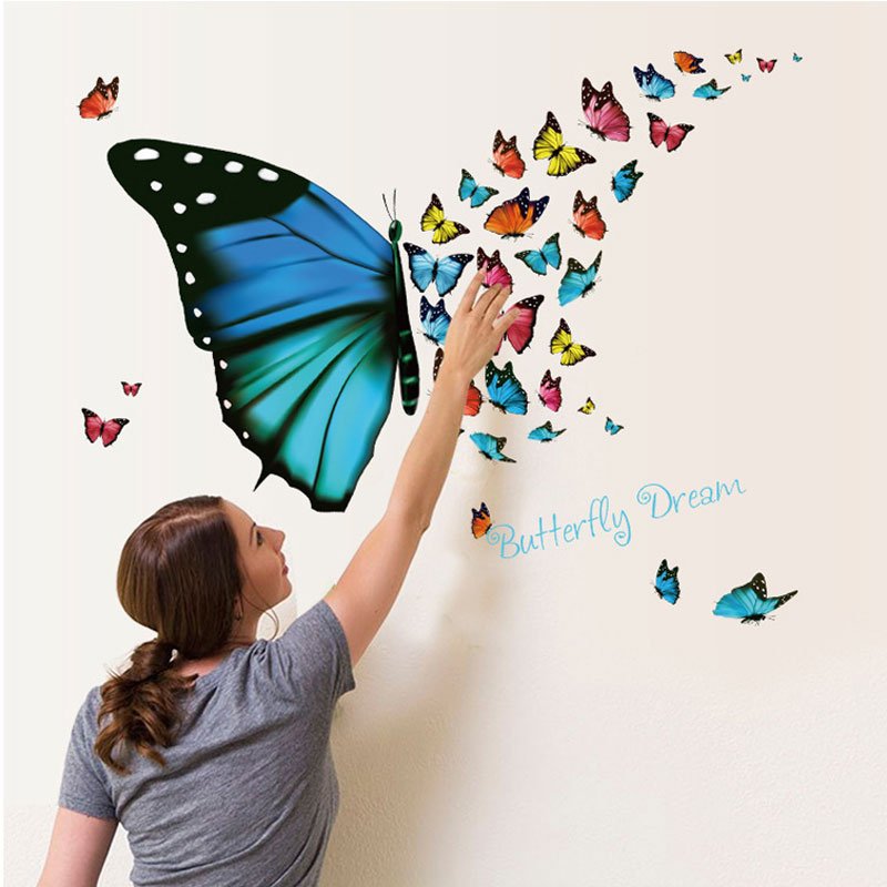 Украшение стены бабочками