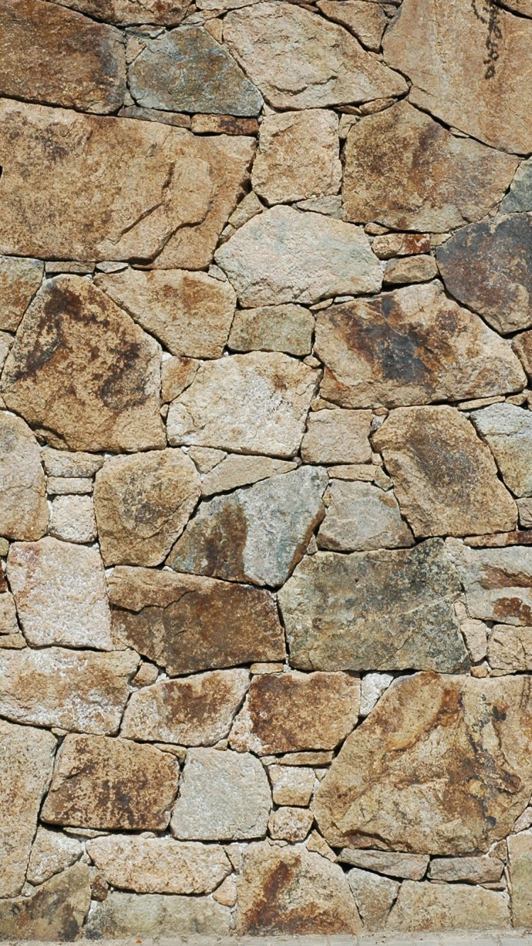 Декор из камня на стене