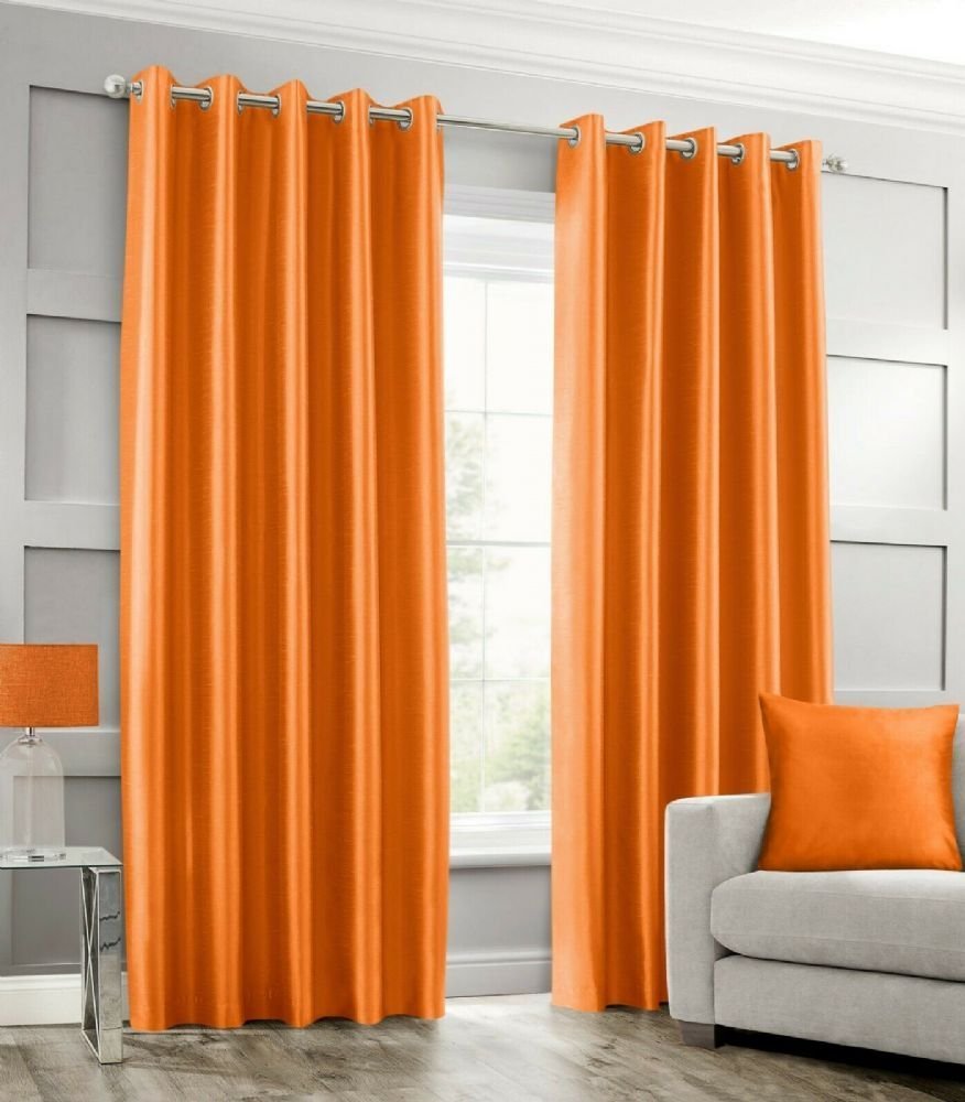 Светло оранжевые шторы