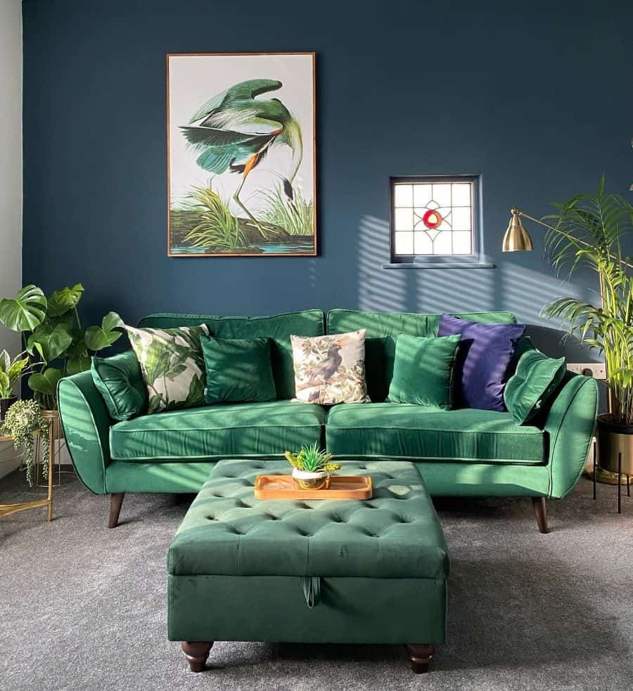 Цветовая гамма для изумрудного дивана
