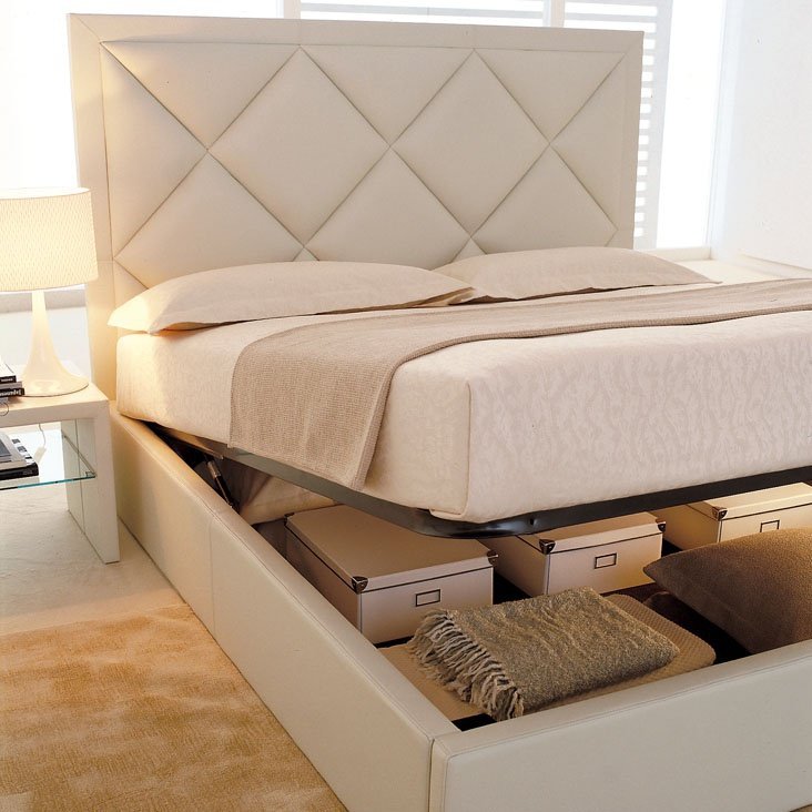 Каркас деревянной двуспальной кровати