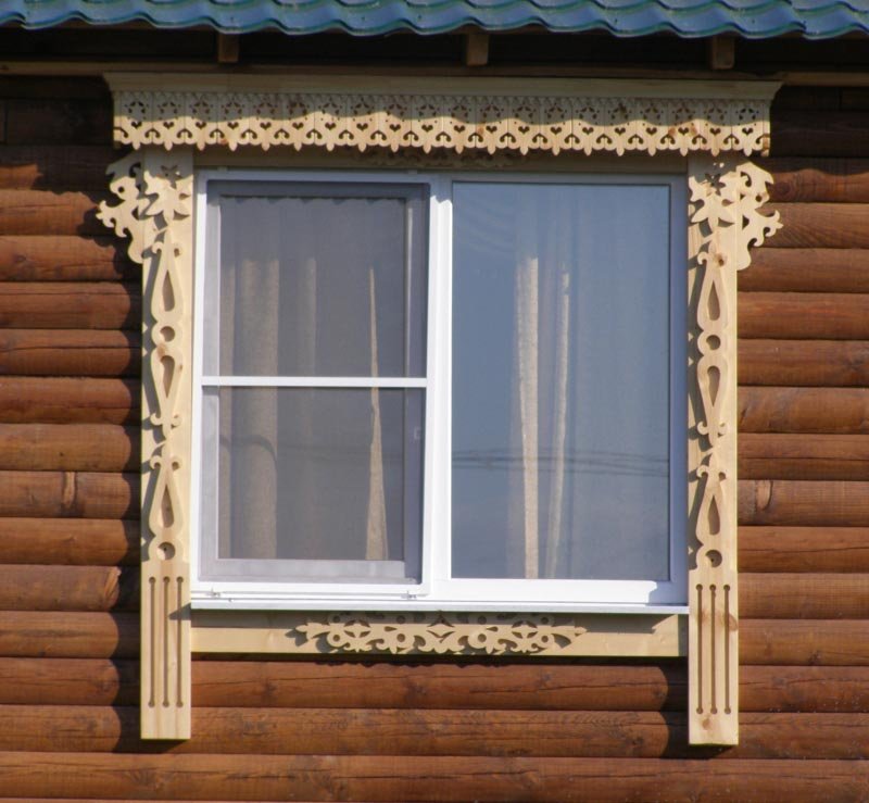 Наличники на окна веранды