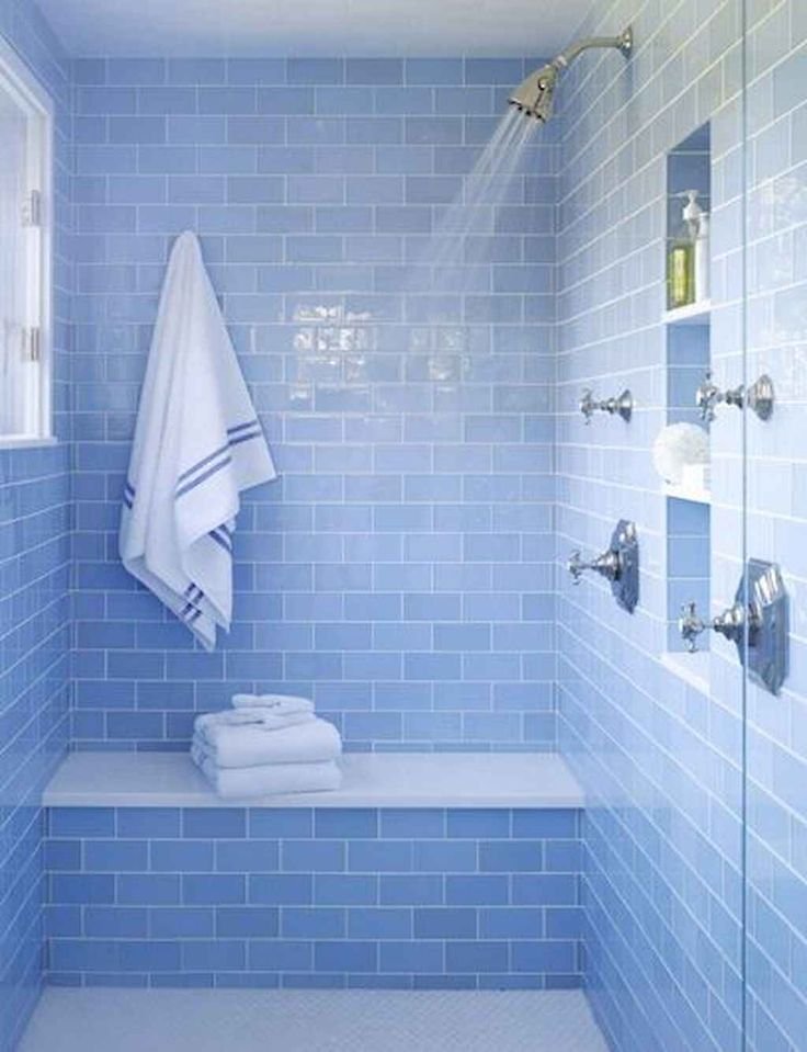 Плитка в ванную комнату голубая