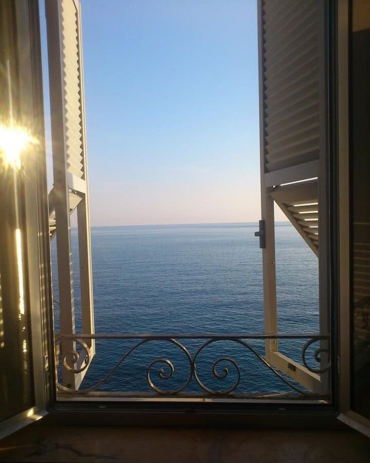 Вид из моего окна на море
