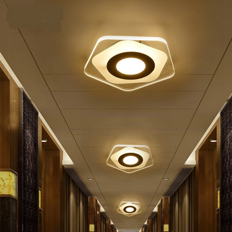 Светодиодный светильник в коридор