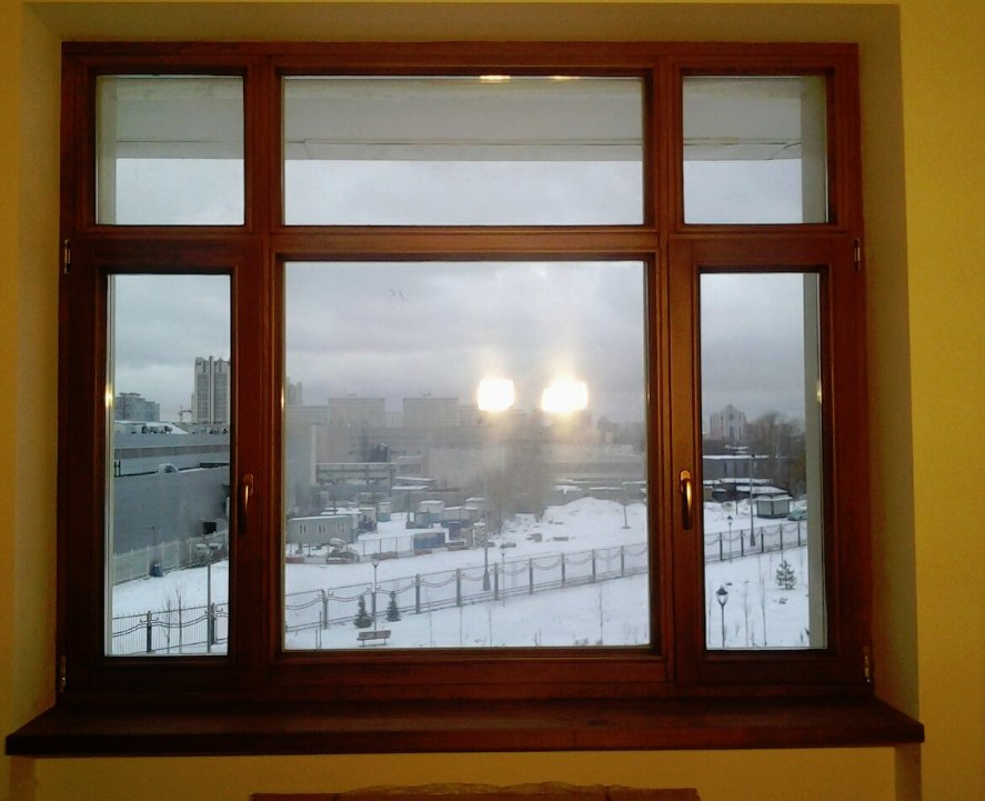 Куплю окно чебоксары. Красим окна. Деревянные окна крашеные. Старое крашеное окно. Покрасить советские окна.