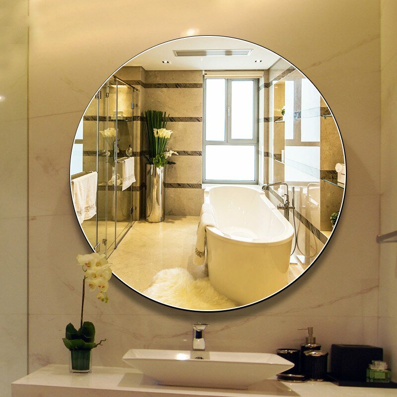 Зеркало в багете для ванной