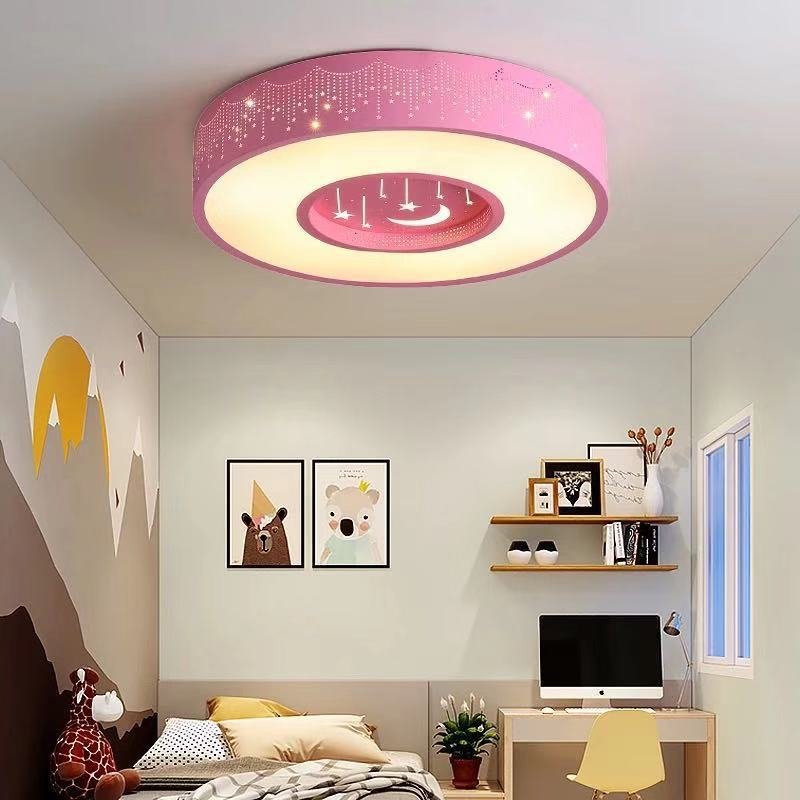 Точечные светильники в детской комнате