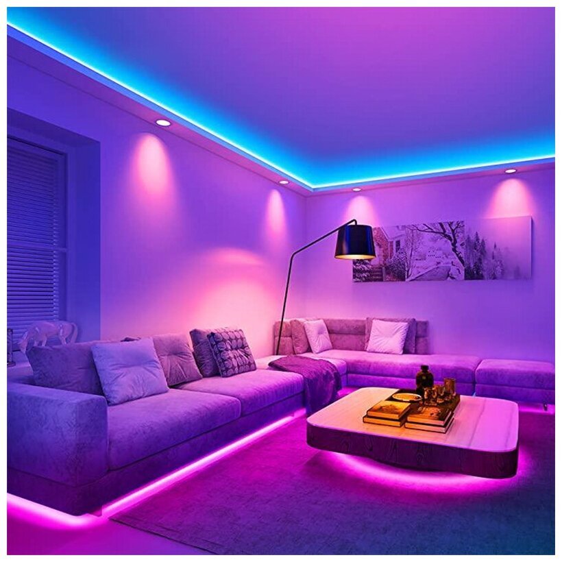 RGB лента в комнате