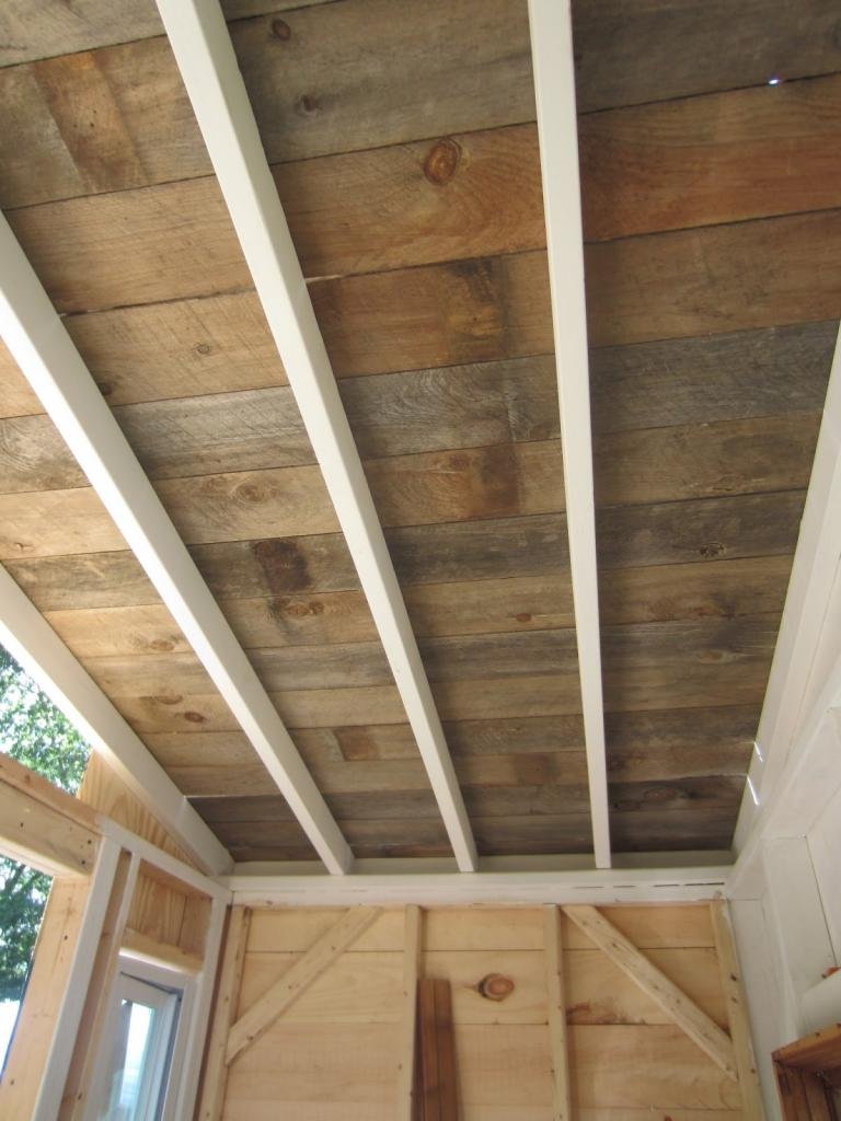 Подшивка деревянного потолка