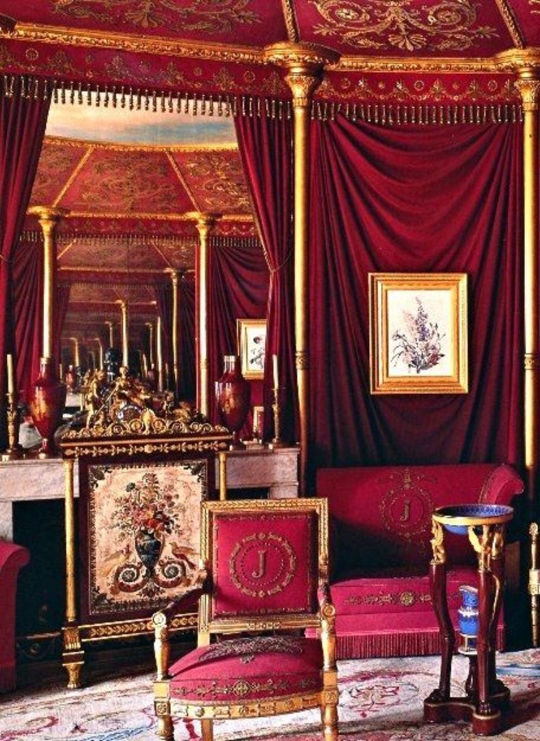 Замок Мальмезон спальня Наполеона