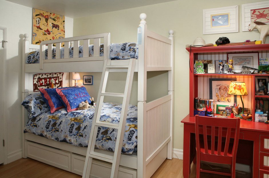 Детская спальня с двухэтажной кроватью
