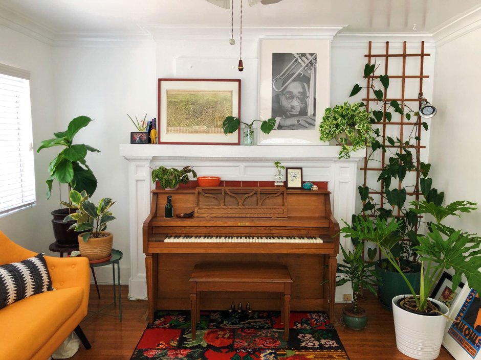 Комната с пианино планировка