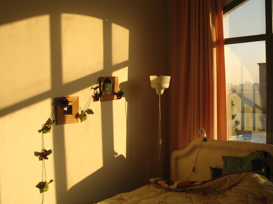 Солнечный свет в комнате