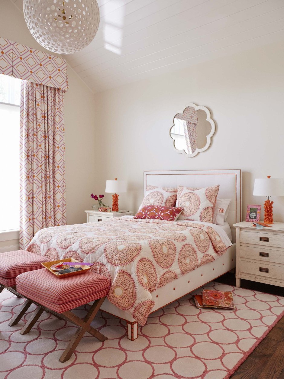 Спальня в розовых оттенках