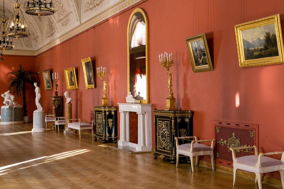 Предцерковный зал Екатерининского дворца