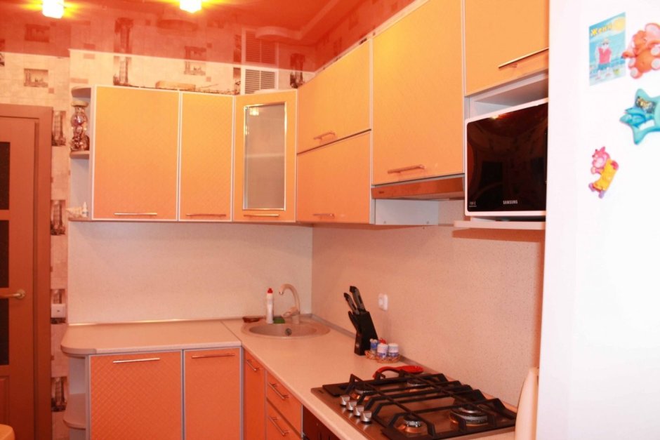 Кухню в серо персиковом цвете