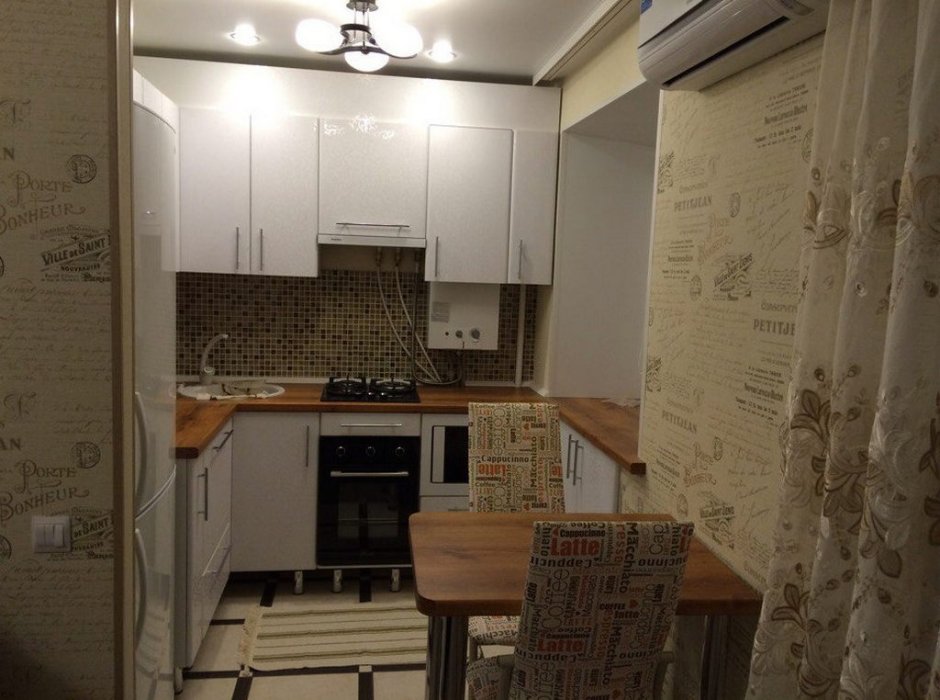 Интерьер кухни 5м.кв с газовой колонкой155на2м