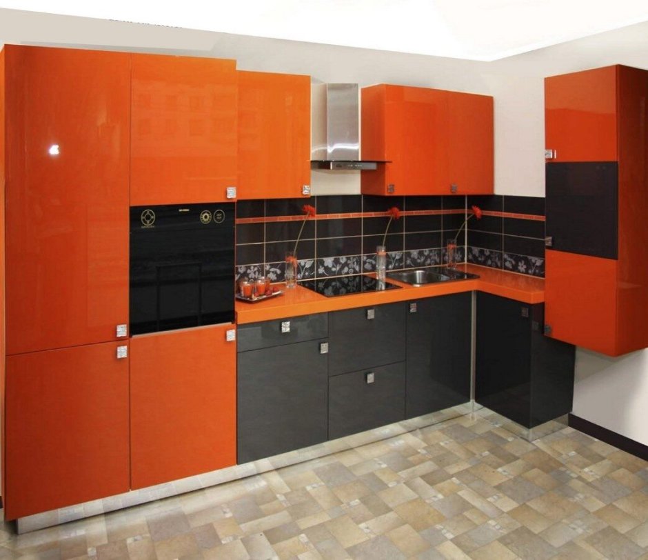 Черно оранжевый кухонный гарнитур