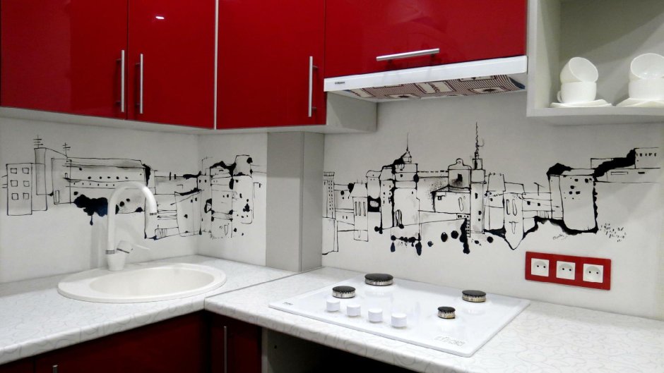 Кухонный гарнитур с орнаментом