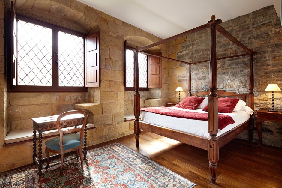Спальня в средневековом стиле
