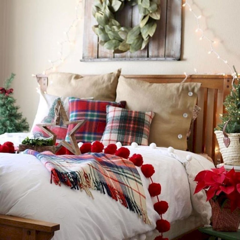 Новогодние украшения интерьера кровать