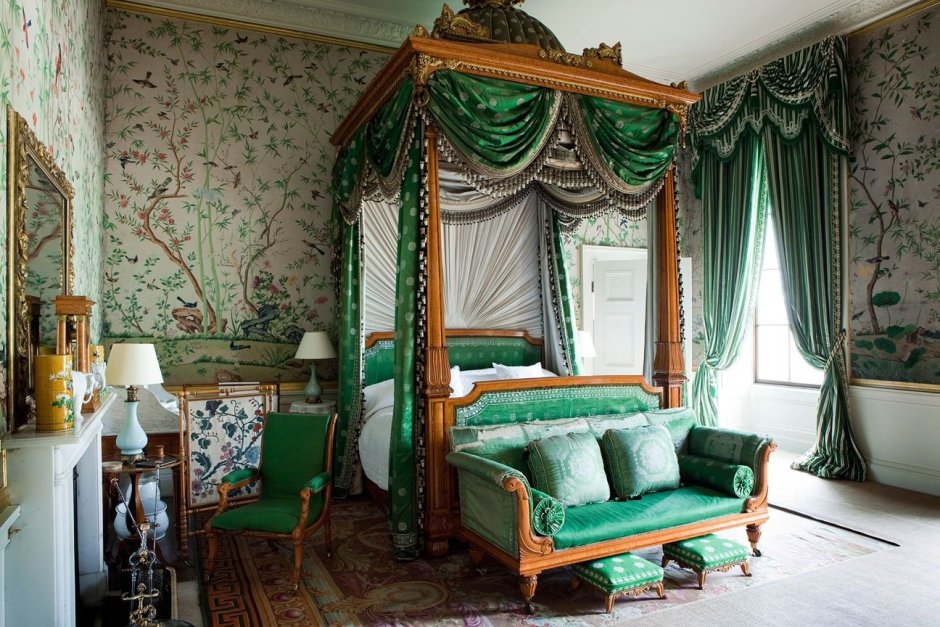 Спальня в Англии 19 века в викторианском стиле