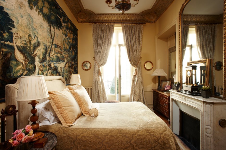 Уютная спальня во французском стиле