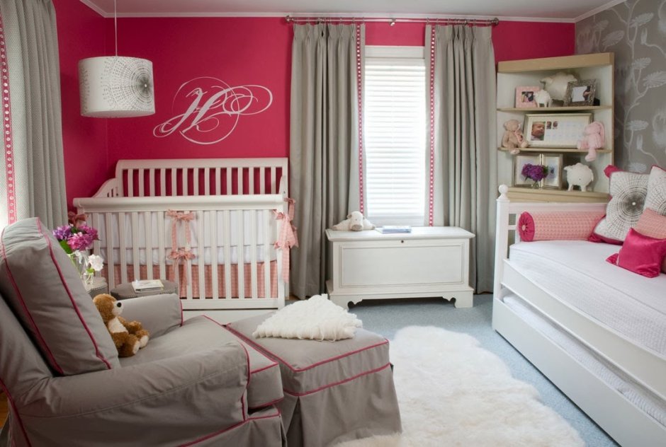 Розовый интерьер детской комнаты