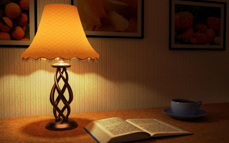 Настольная лампа в комнате