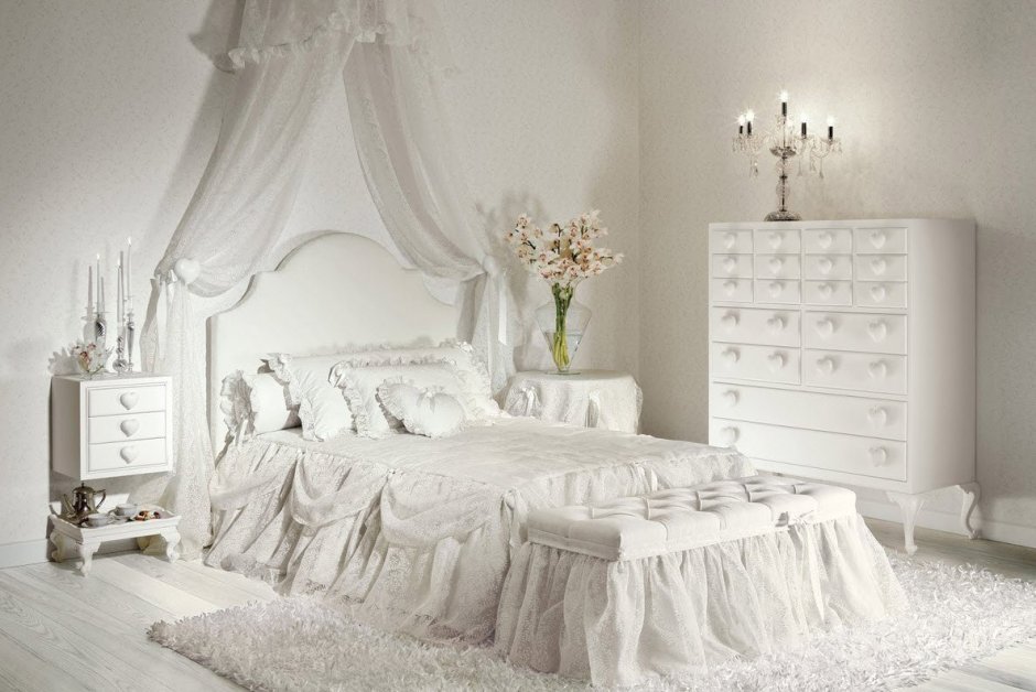 Halley Spencer кровать