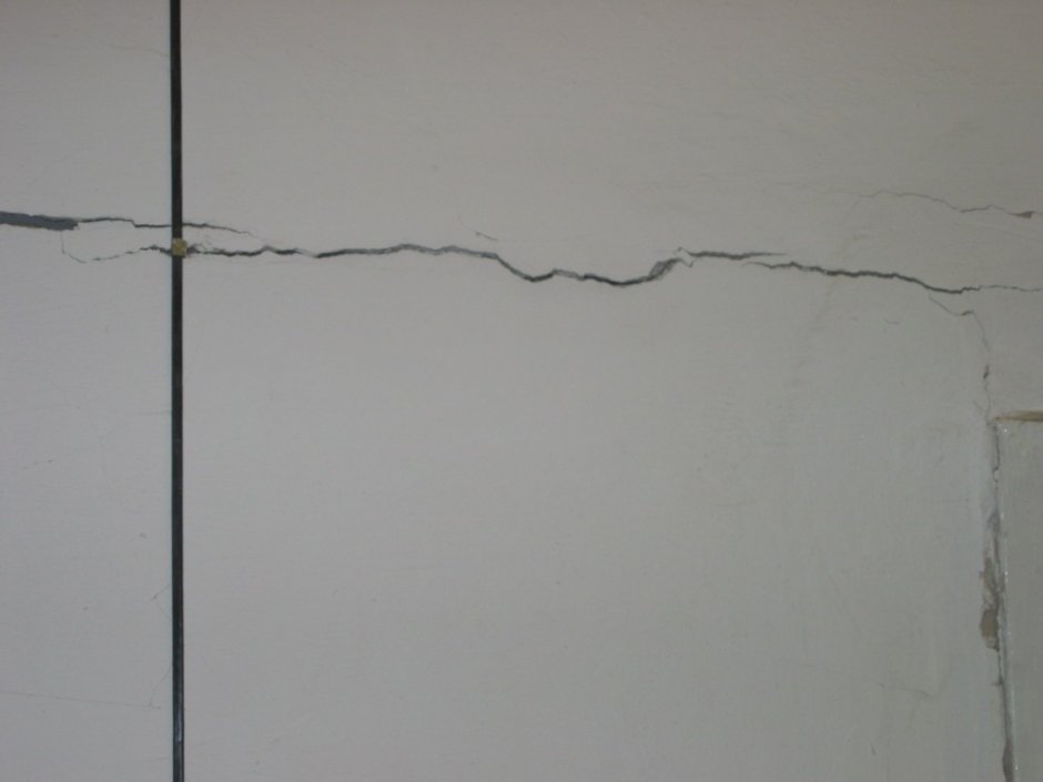 Усадочные трещины в стенах