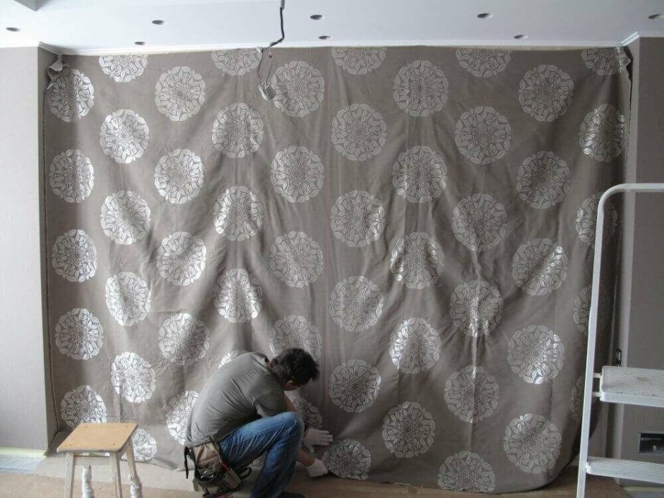 Декорирование стен тканью