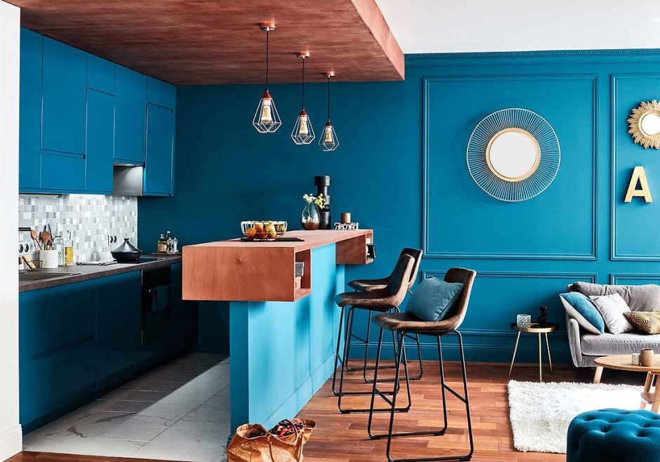 Синяя кухня серые стены